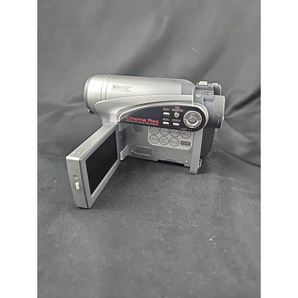 Hitachi dz-gx5080a DVD Camcorder, With Accessories Tested Working Needs Battery